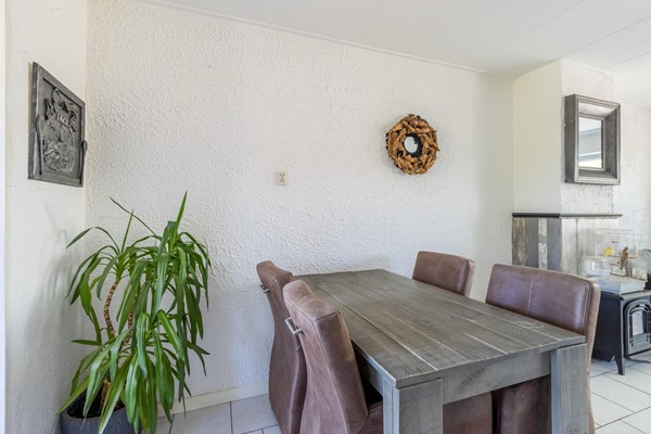 Foto - Te koop: Drive-in woning in Fijnaart!